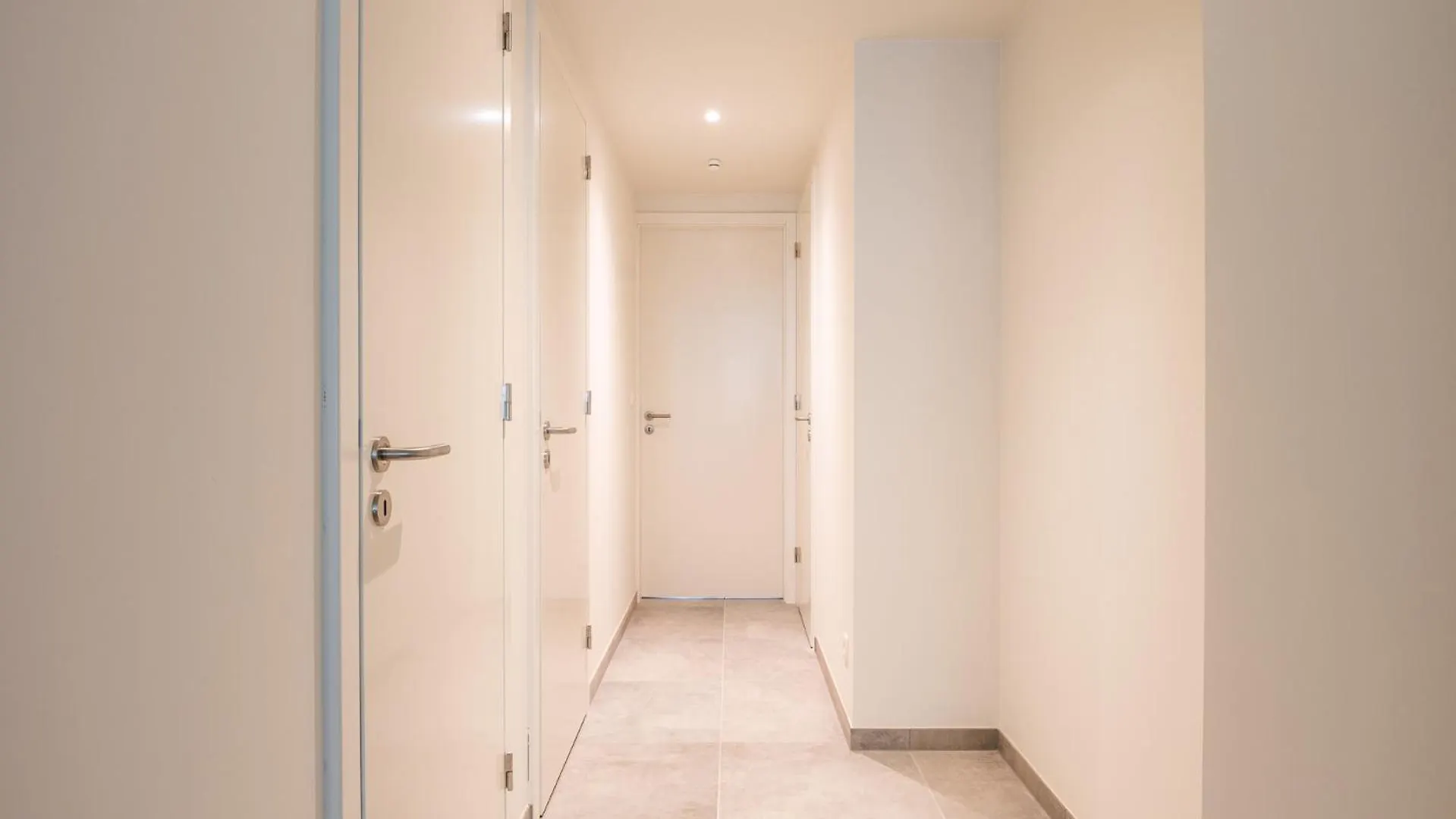 Central Situated Brand New Apartment For 5 Ostende Belgien