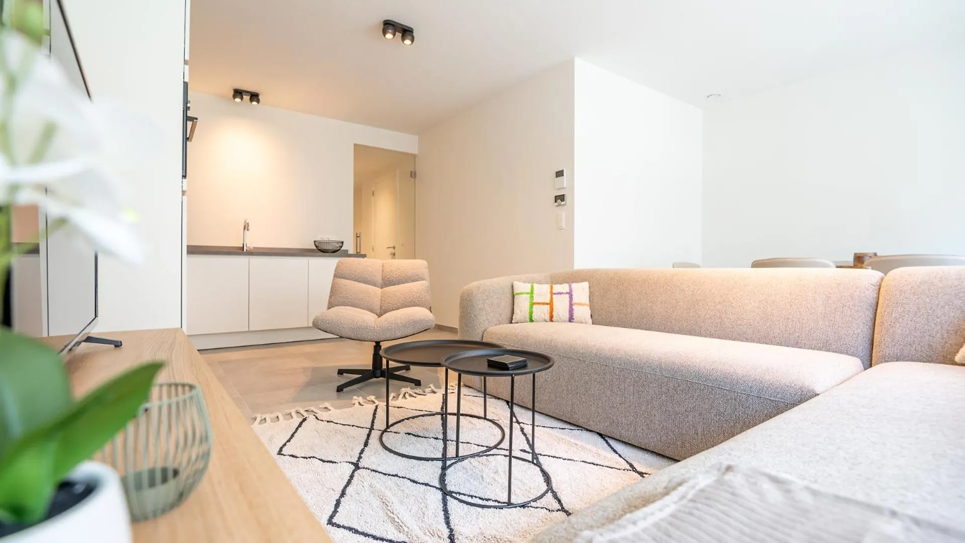 Central Situated Brand New Apartment For 5 Ostend